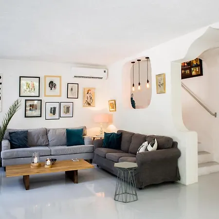 Important Group Bd461 5 Bedroomed *