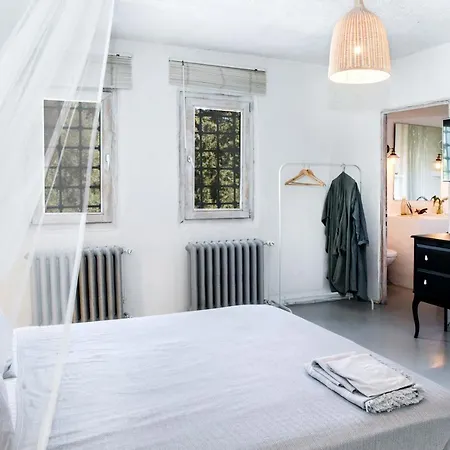 Important Group Bd461 5 Bedroomed Bitez
