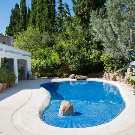 Important Group Bd461 5 Bedroomed Bitez